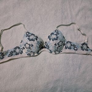 Victoria's Secret Floral Lace Bra - Navy and White